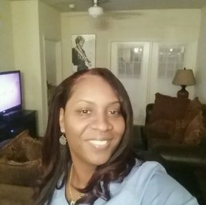 Meet your Posher, Angela